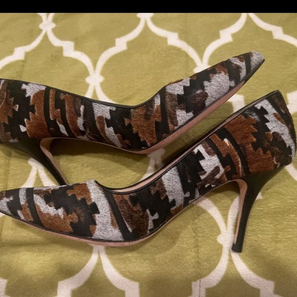 EUC Cole Haan Bradshaw Heel Pumps‎ 9 B US Real Cowhide Dyed Fur Business Cowgirl - Picture 2 of 4